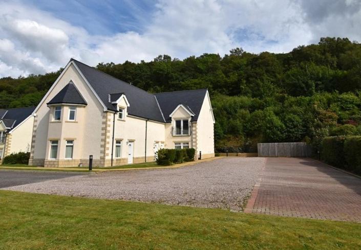 Conaglen, 2 Bedroom Lochside Flat Fort William Buitenkant foto